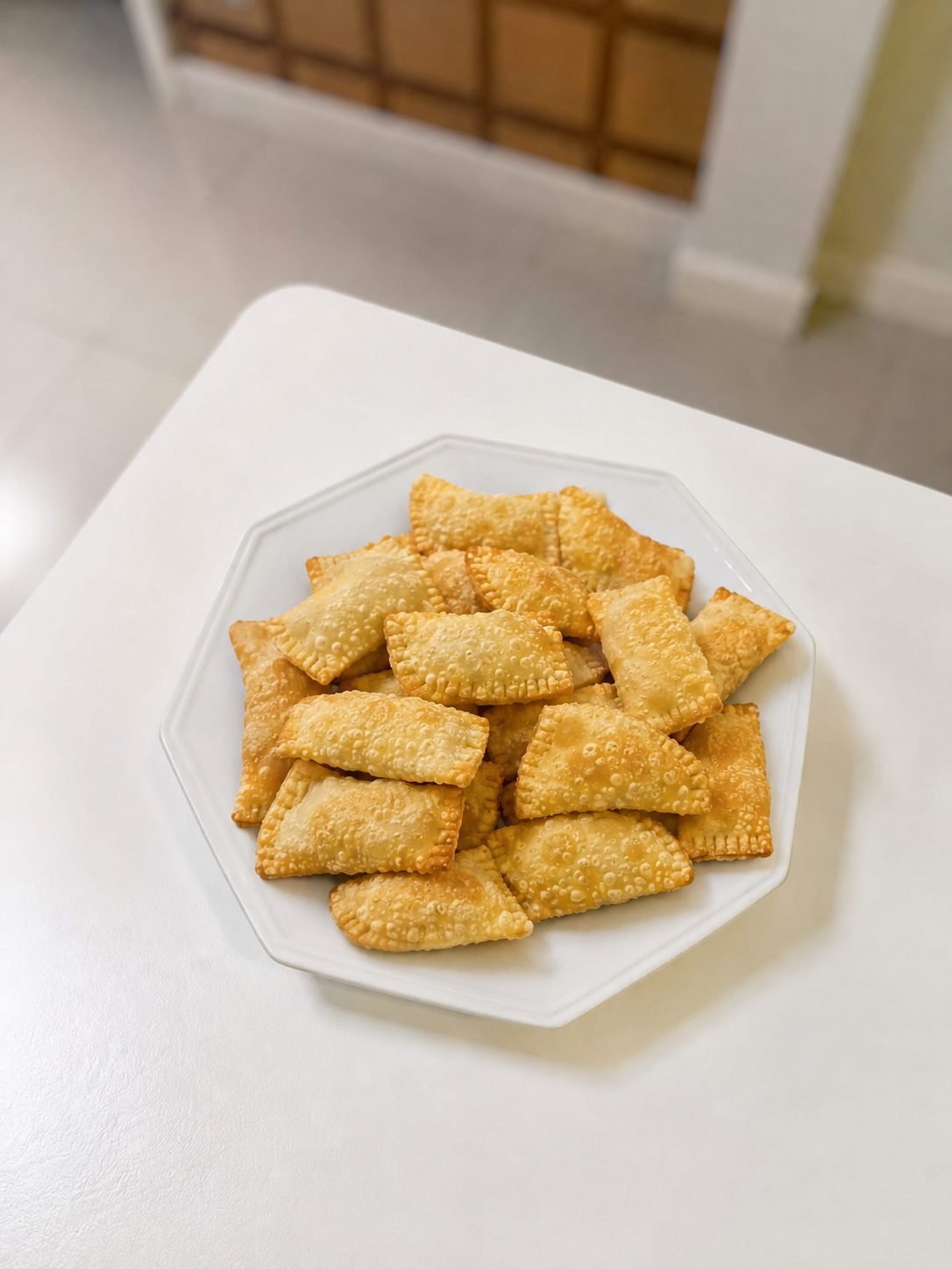 Mini pastel de ricota com tomate seco