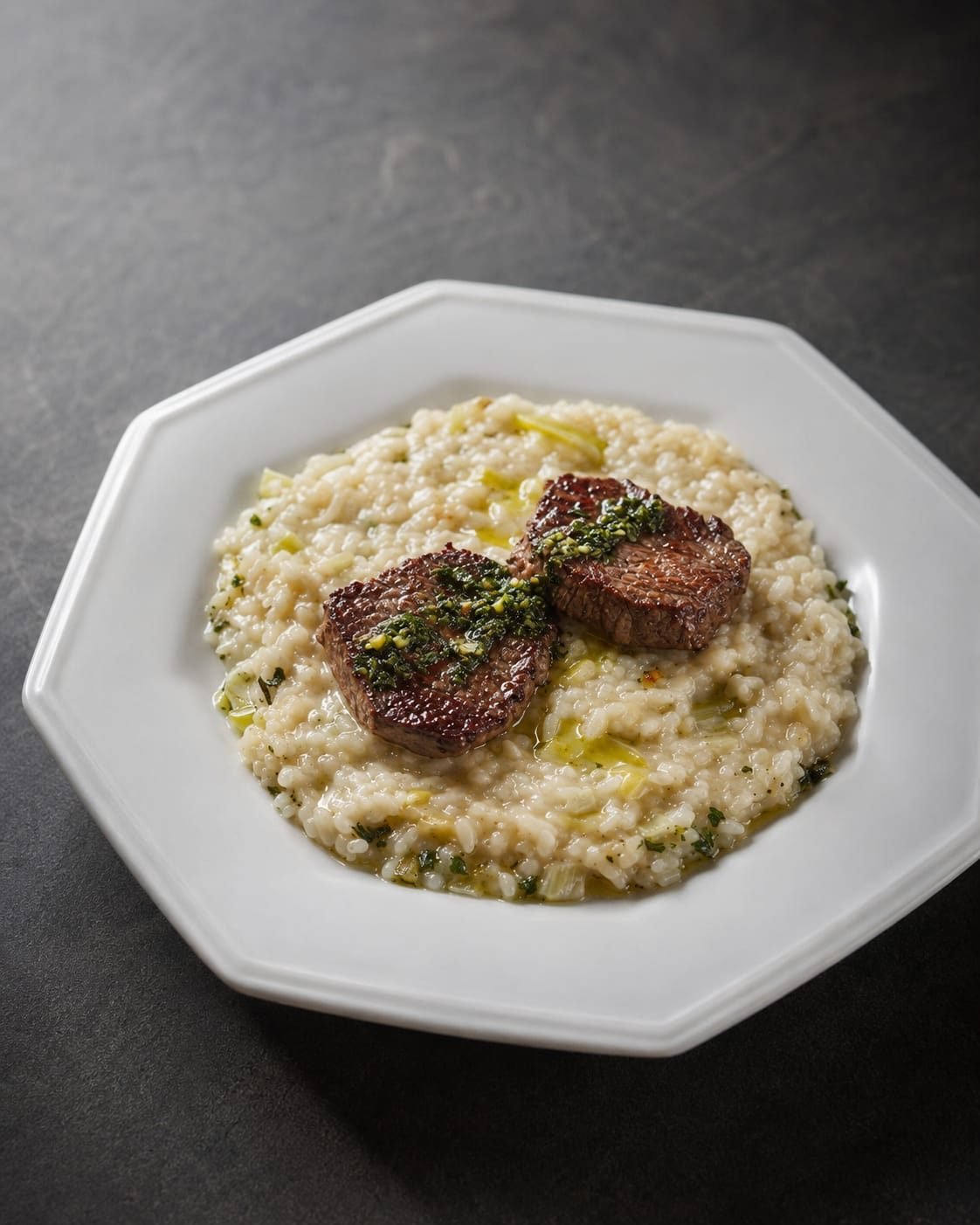 Risoto de Alho poró com escalope de Mignon