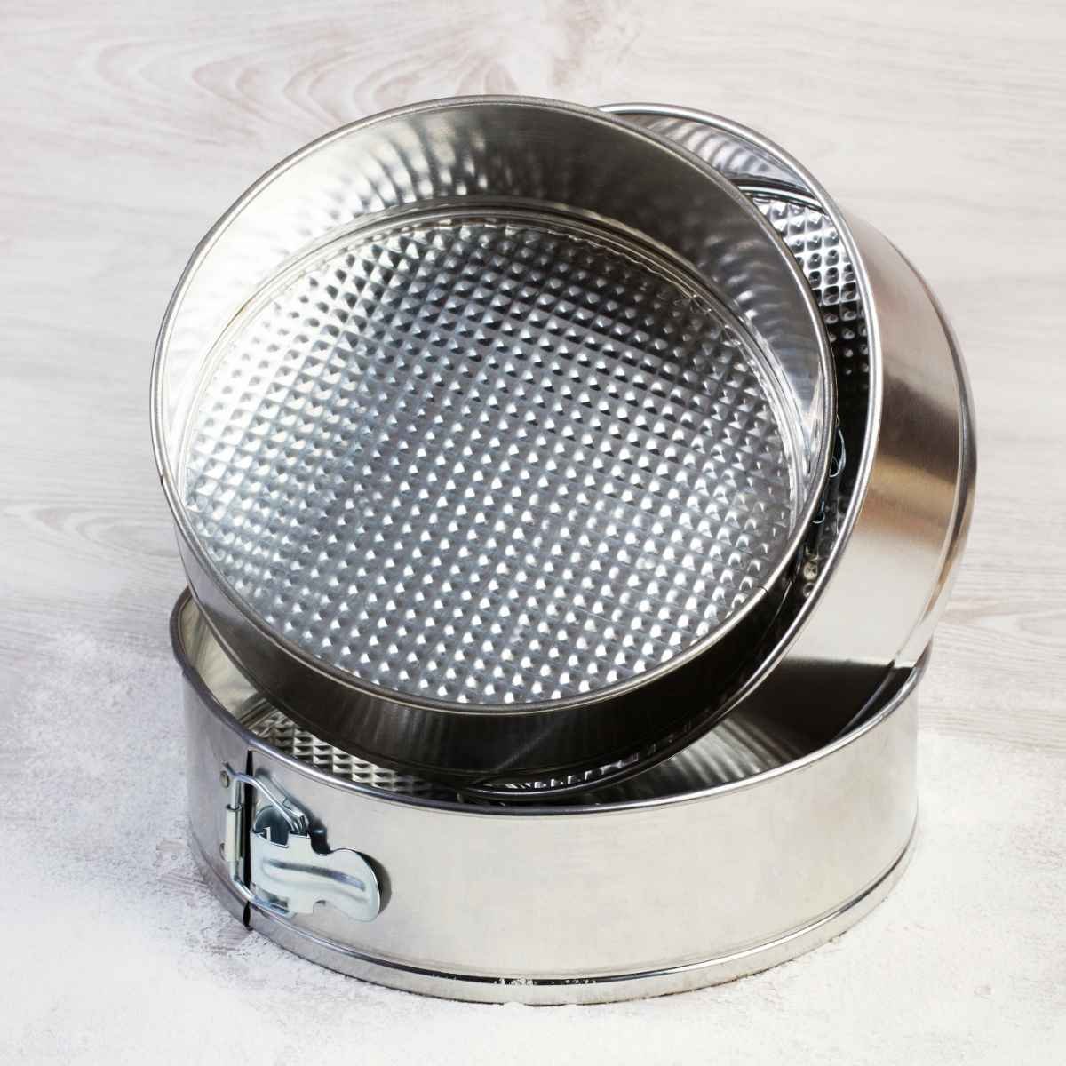 Pode Colocar Forma de Alumínio na Air Fryer? Sim, e é a Melhor Forma de Fazer Bolo Nela
