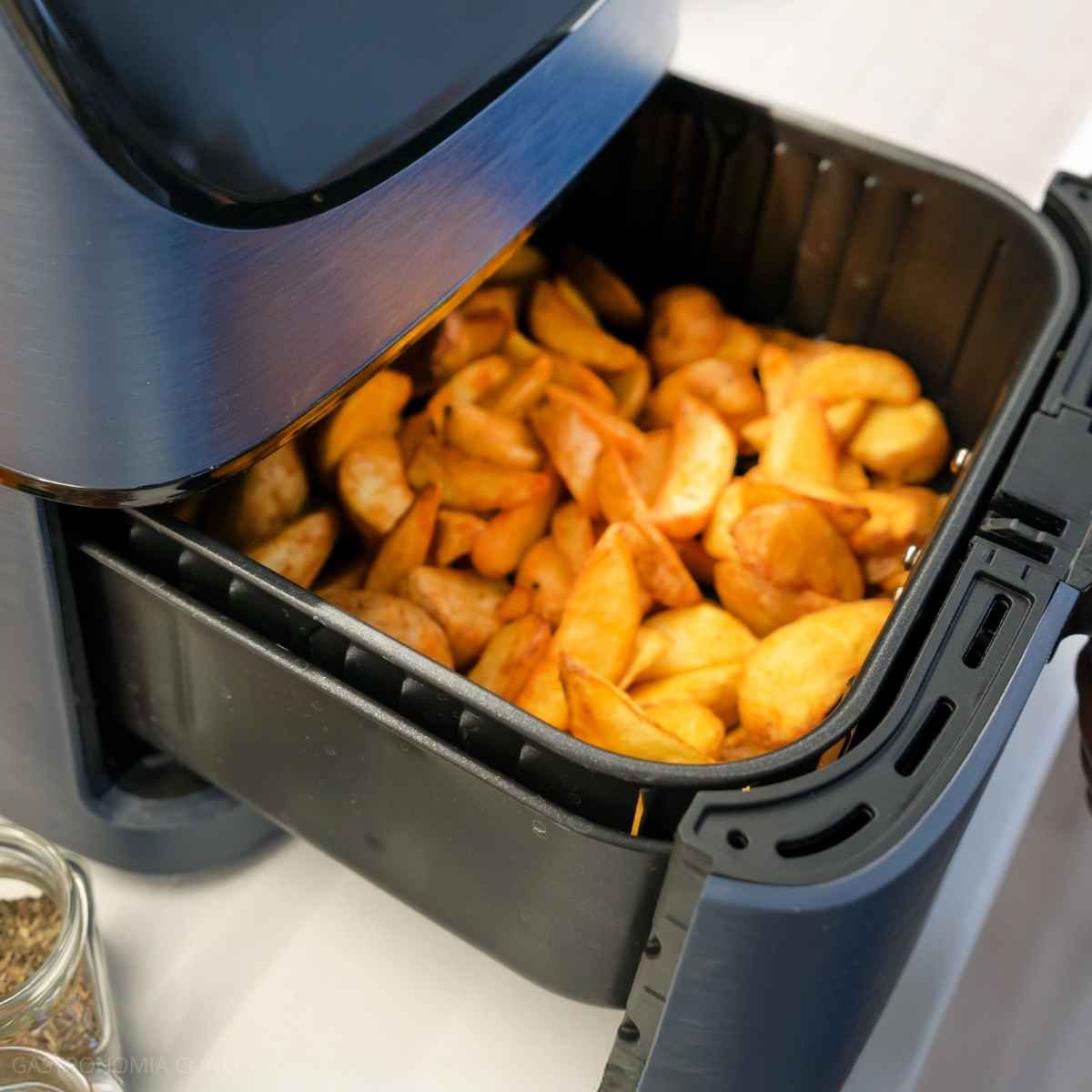 Batata Assada na Air Fryer — Casca Crocante e Miolo Cremoso ao Mesmo Tempo
