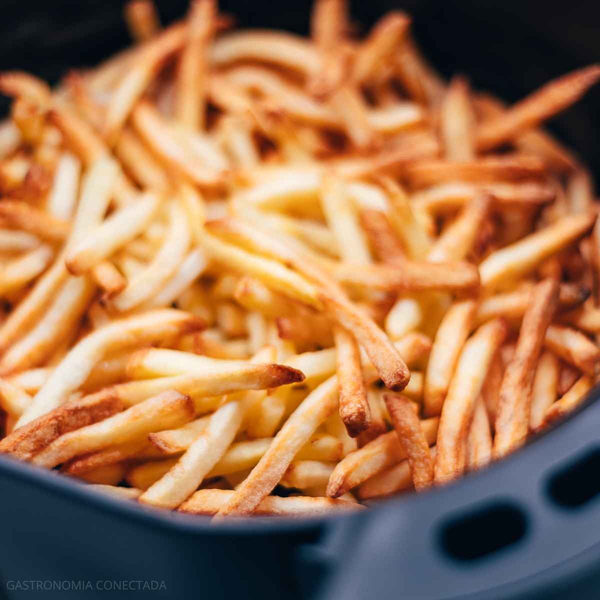 Batata Frita na Air Fryer — Por que Ela Sai Murcha e Como Deixar Crocante