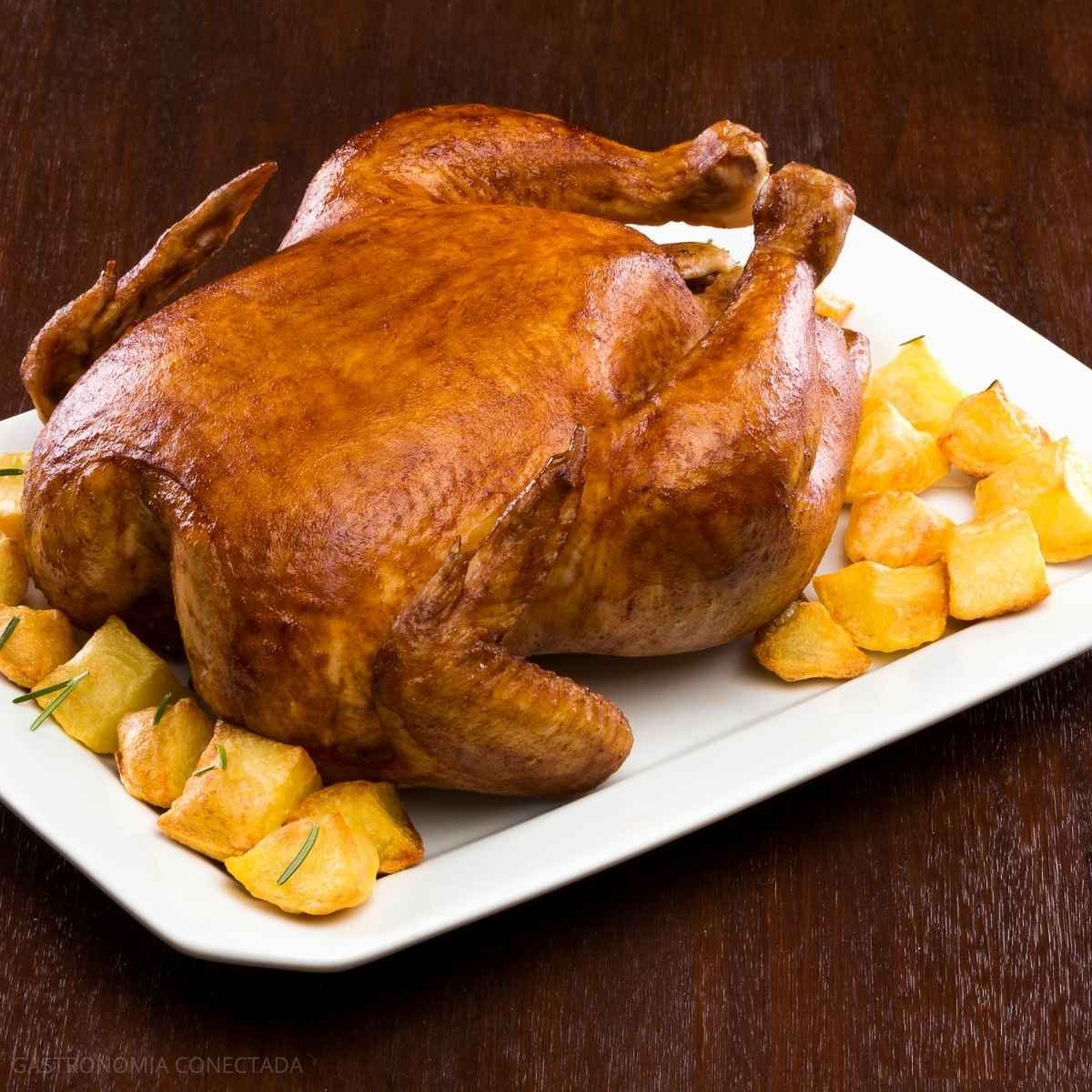 Bobó de Frango — Por que o Creme de Mandioca Fica Ralo em Vez de Encorpado